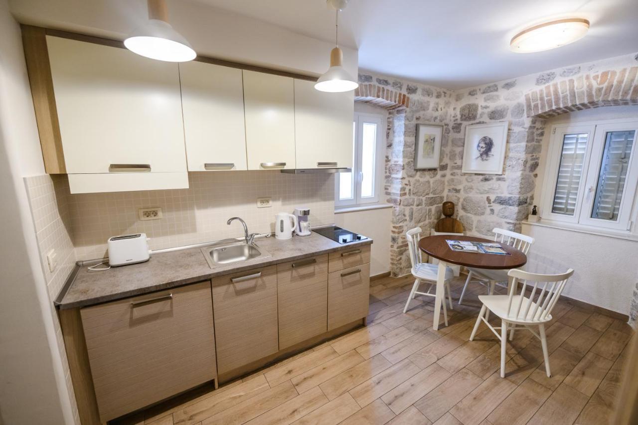 Apartmani Art Karampana Κότορ Εξωτερικό φωτογραφία