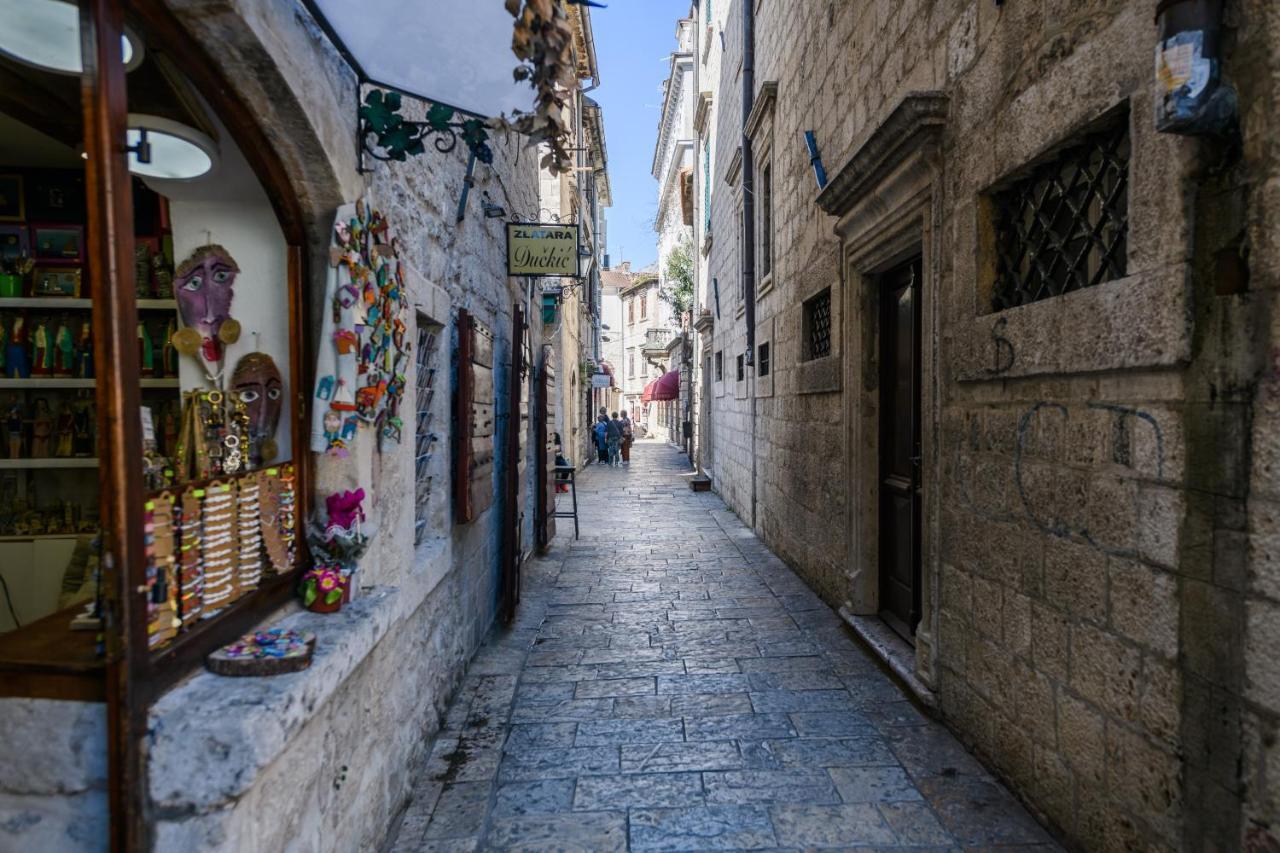Apartmani Art Karampana Κότορ Εξωτερικό φωτογραφία