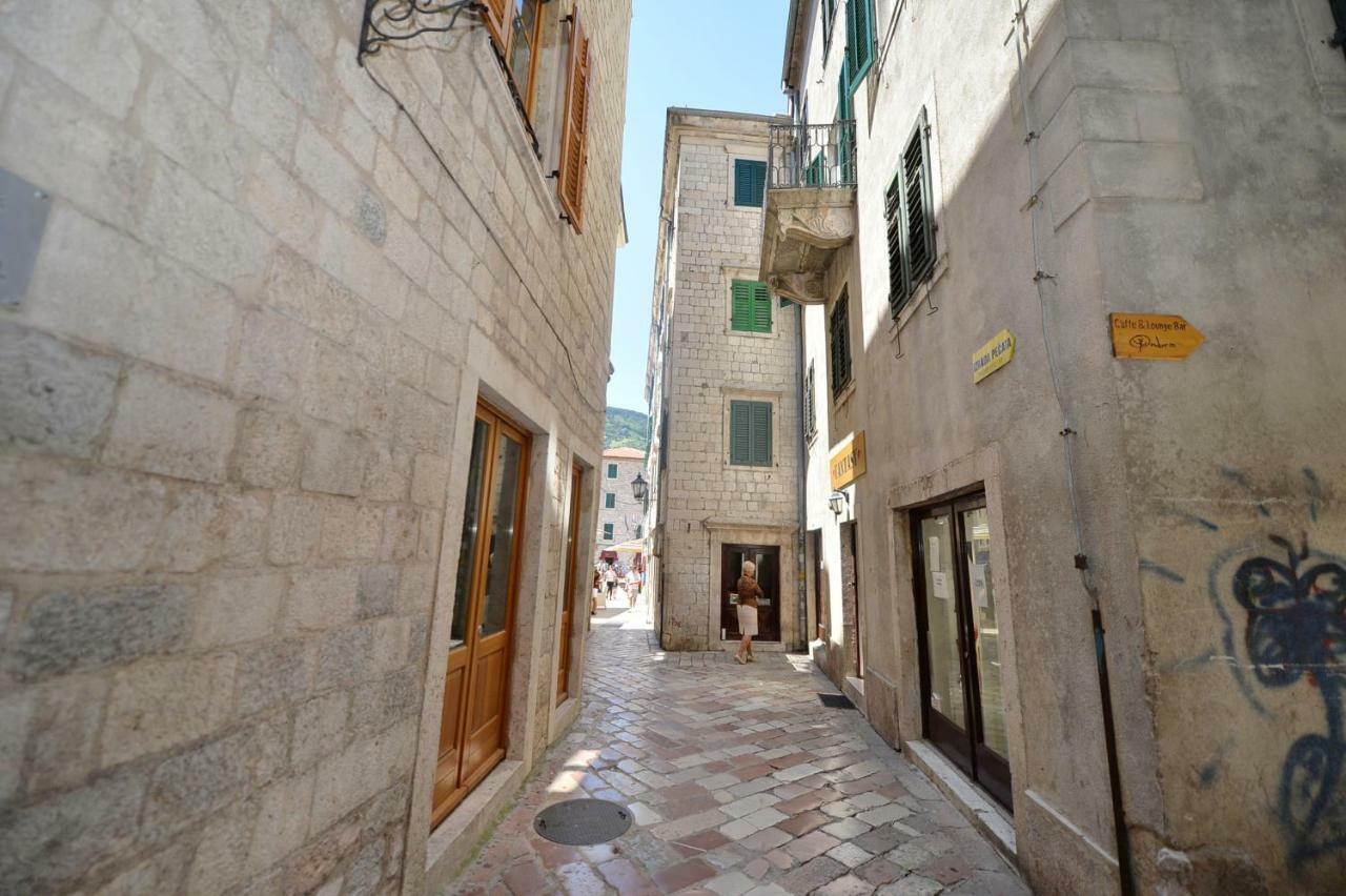 Apartmani Art Karampana Κότορ Εξωτερικό φωτογραφία